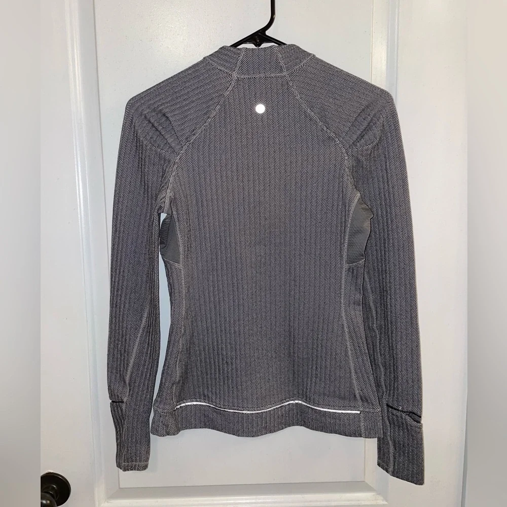 Lululemon Think Fast Long Sleeve Heathered Herringbone Silver Spoon Black